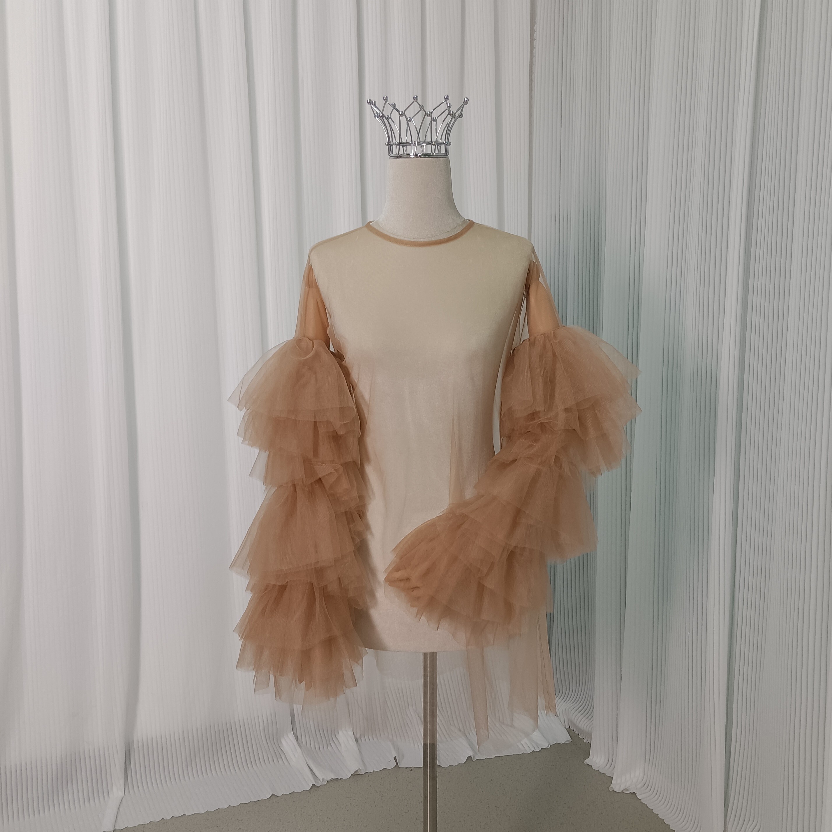 カラードレス ベージュ 花嫁 オーバードレス 編み上げ ラウンドネック トップス