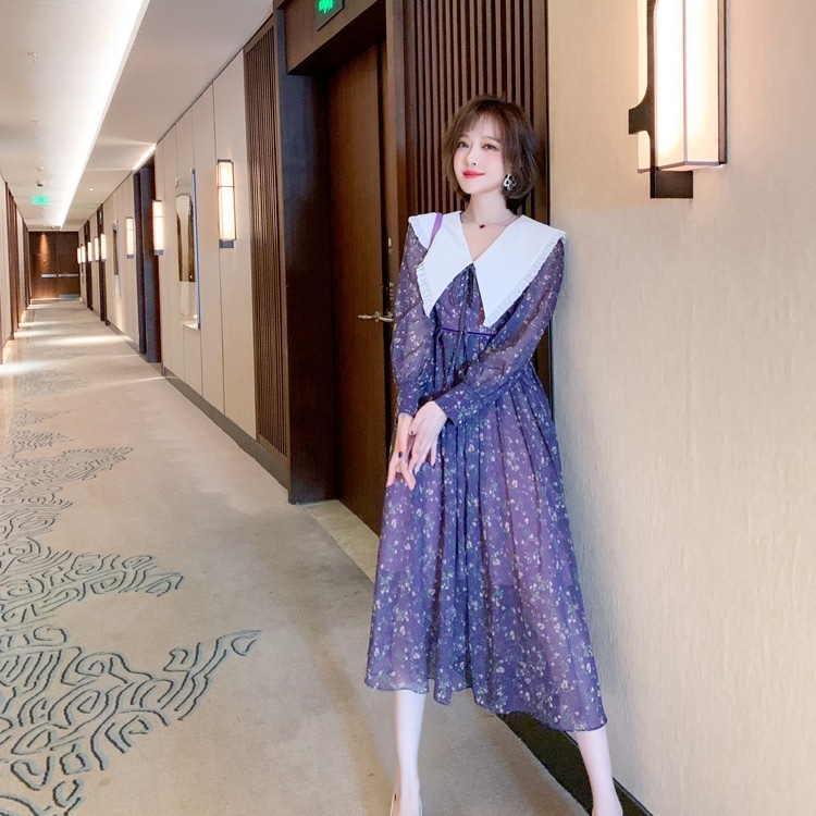 小花柄 フレアワンピース プリント ワンピース ミモレ丈 大きな襟 白い襟 フリル 長袖