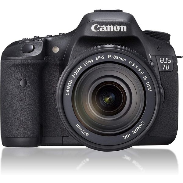 【中古】キヤノン Canon EOS 7D レンズキットEF-S15-85mm F3.5-5.6 IS USM付属
