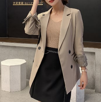 スーツジャケット トレンチ コート アウター ジャケット ショート丈 長袖 ボタン 薄手 軽い 可愛い かわいい きれいめ 大人 上品 おしゃれ ファッション こなれ感 ルーズ 春 スプリング lou