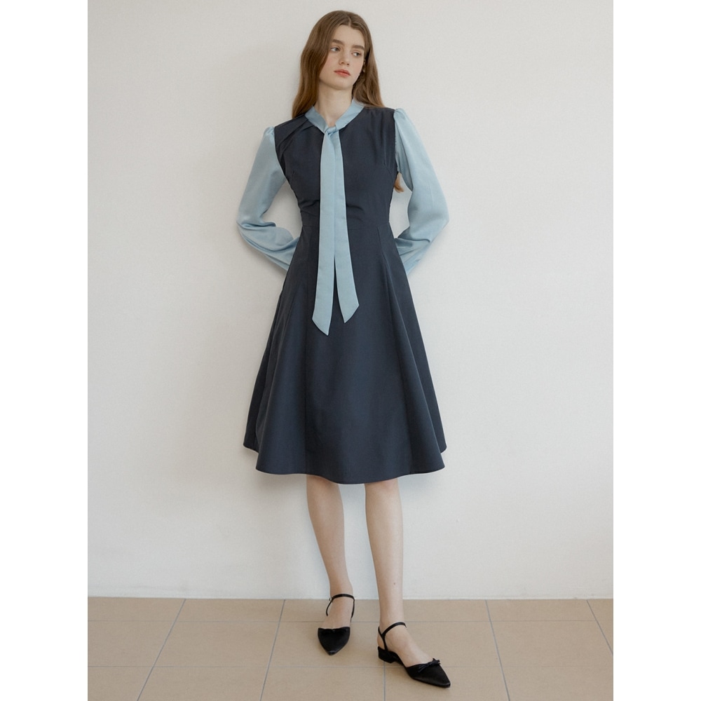 レボルグキャットレイヤースリーテッドトップスネイビー