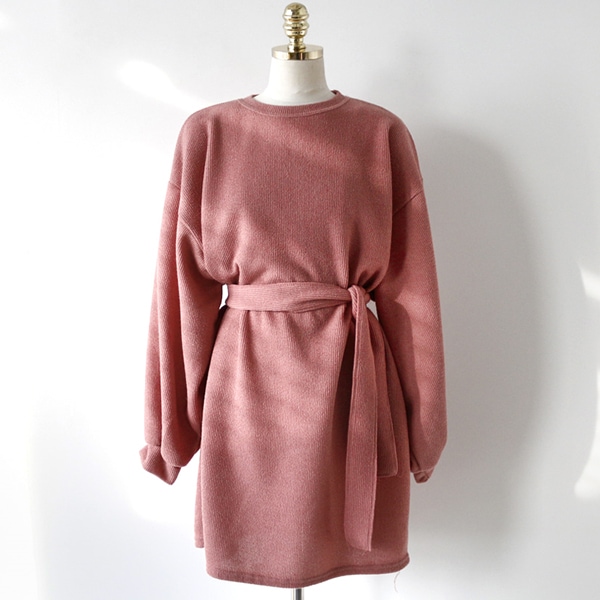 ニットストラップワンピース