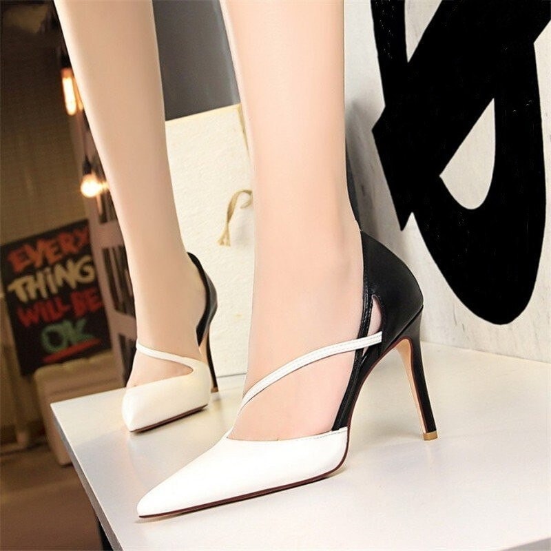 ピンヒール ハイヒール シューズ パンプス ポインテッドトゥ ヒール レディース 細ヒール 走れる