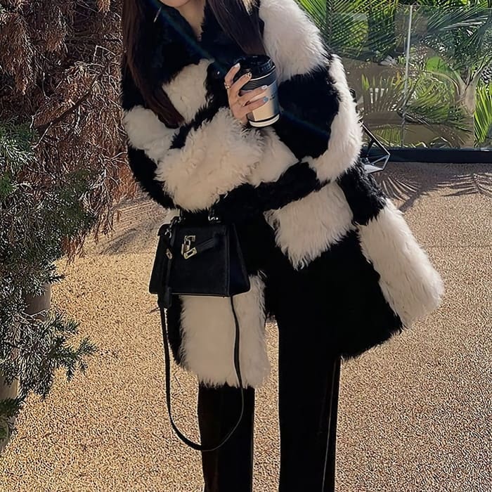 お得セット韓国 コート ジャケット フェイクファー 黒×白 モコモコ レディース 高校生 中学生 b13530