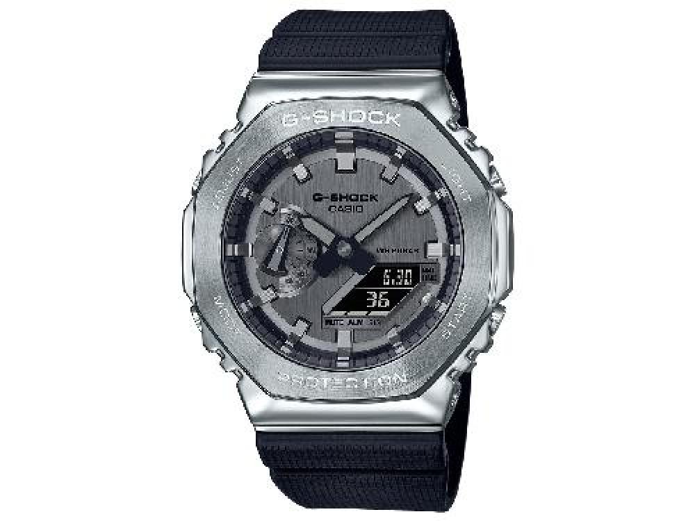 G-SHOCK Metal Covered GM-2100-1AJF 八角形フォルムモデル