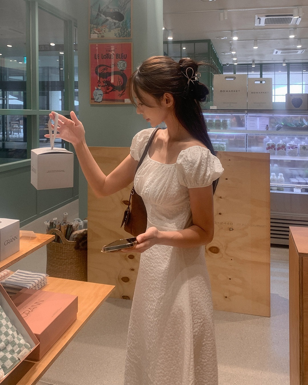 デルフラワーパフロングワンピース韓国ファッション レディース