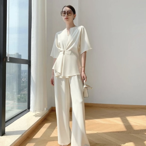 セットアップ ブラウス ワイドパンツ ロング丈 マキシ丈 5分袖 五分袖 ボリューム袖 Vネック ペプラム 2点セット ツーピース 大人可愛い きれいめ シンプル カジュアル 大人 上品 9,968円