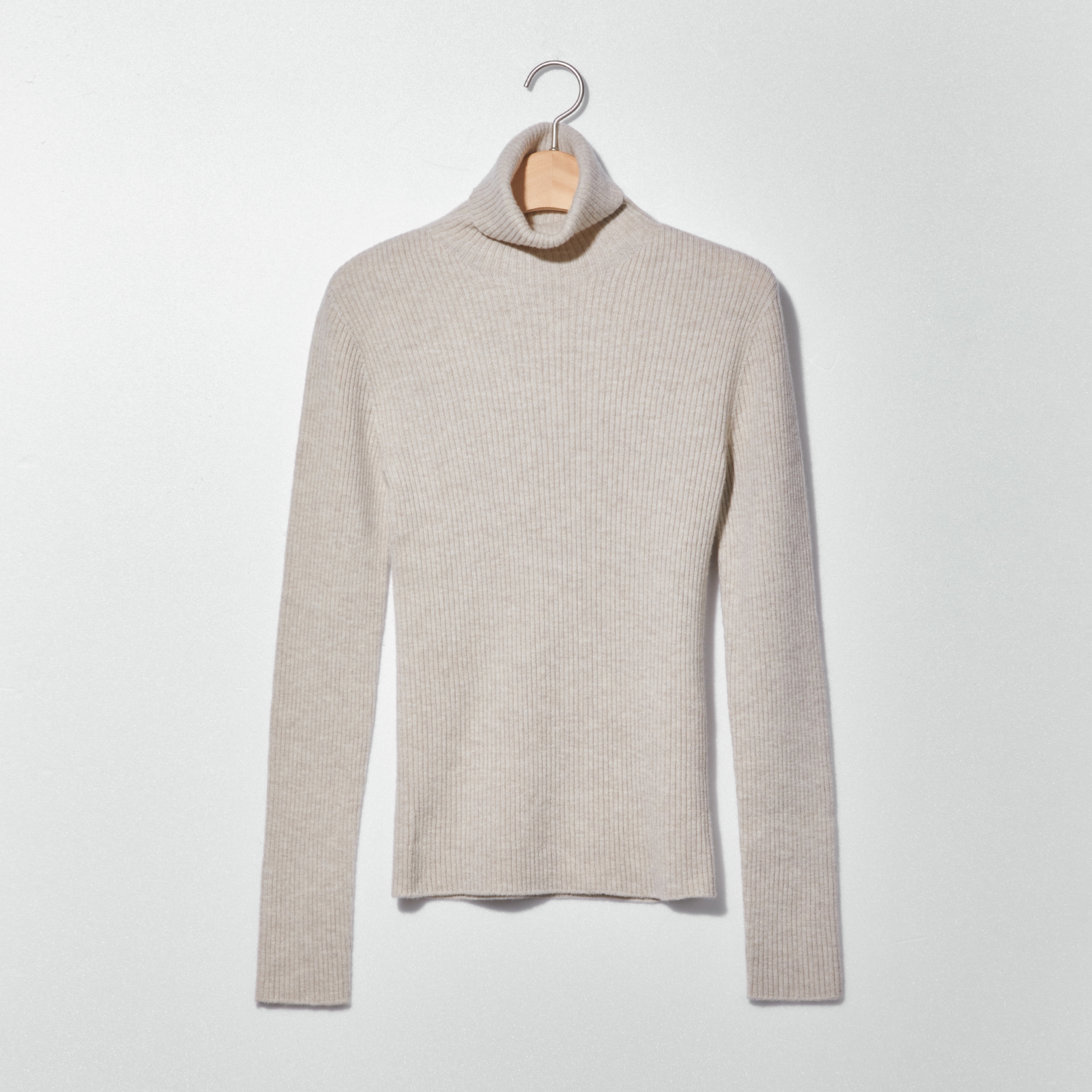 THE ISSUE Sarah Lip Polar Knit