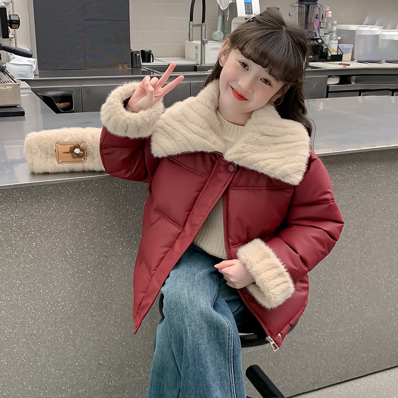 【迅速な出荷】女の子の厚手の綿服2024冬新作子供韓国風暖かい子供服ダウン綿服トレンディな大きい子供用ジャケット