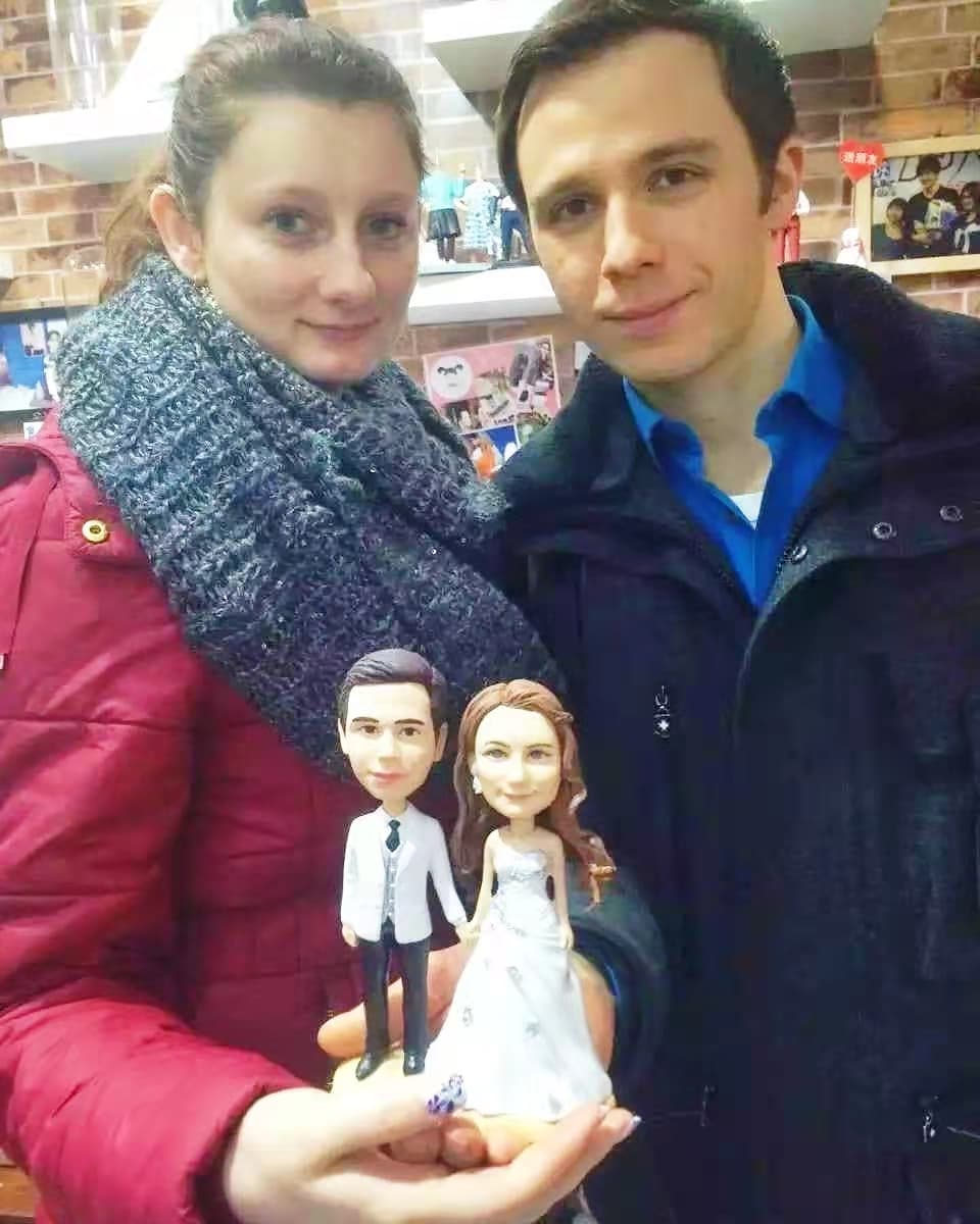 【オーダーメイド】3D肖像画 似顔絵 人形 フィギュア 結婚祝い 周年記念日 カップル 彼氏 彼女 夫婦 両親 贈呈品 記念品