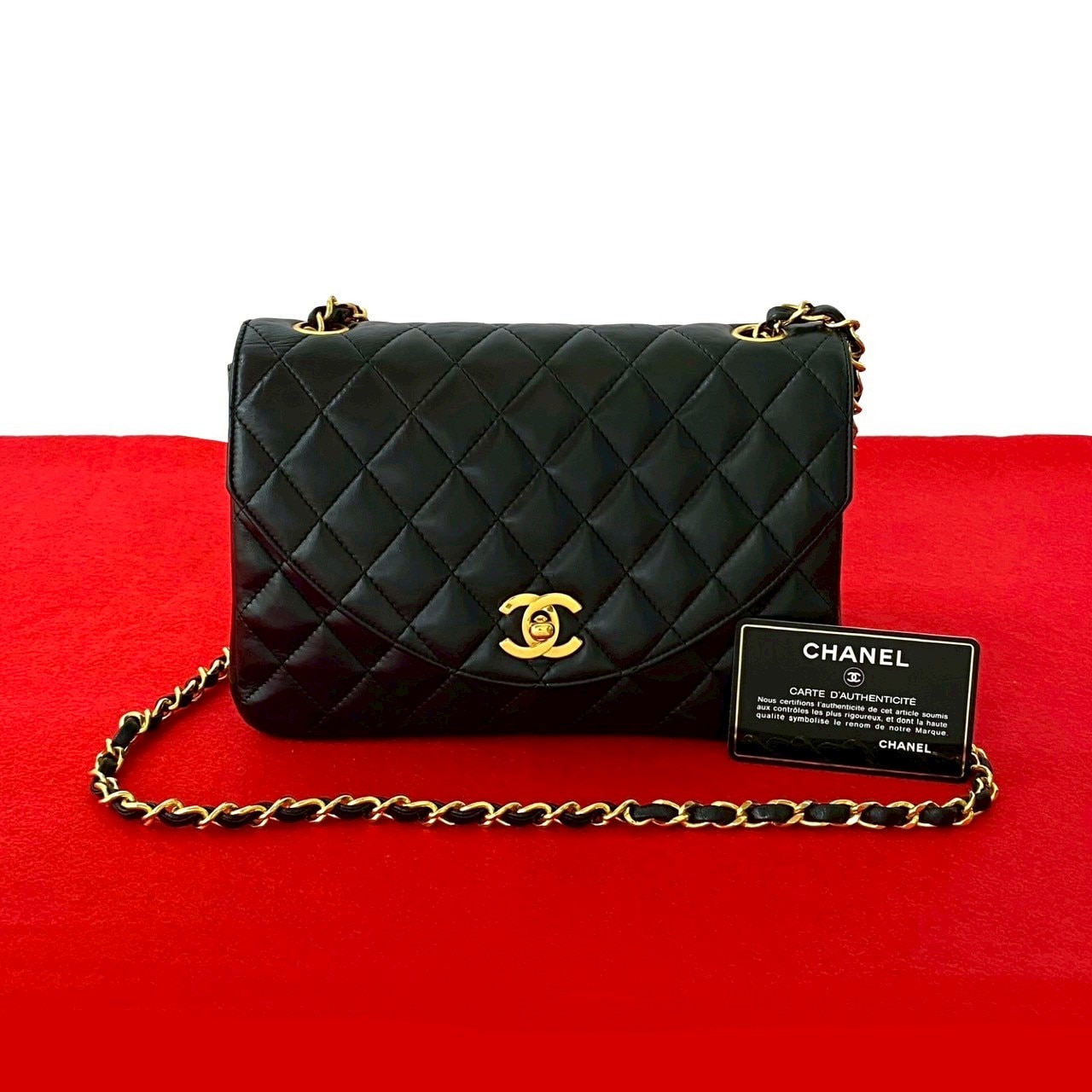 ヴィンテージ マトラッセ ココマークショルダーバッグ ラムスキン ブラック 25840