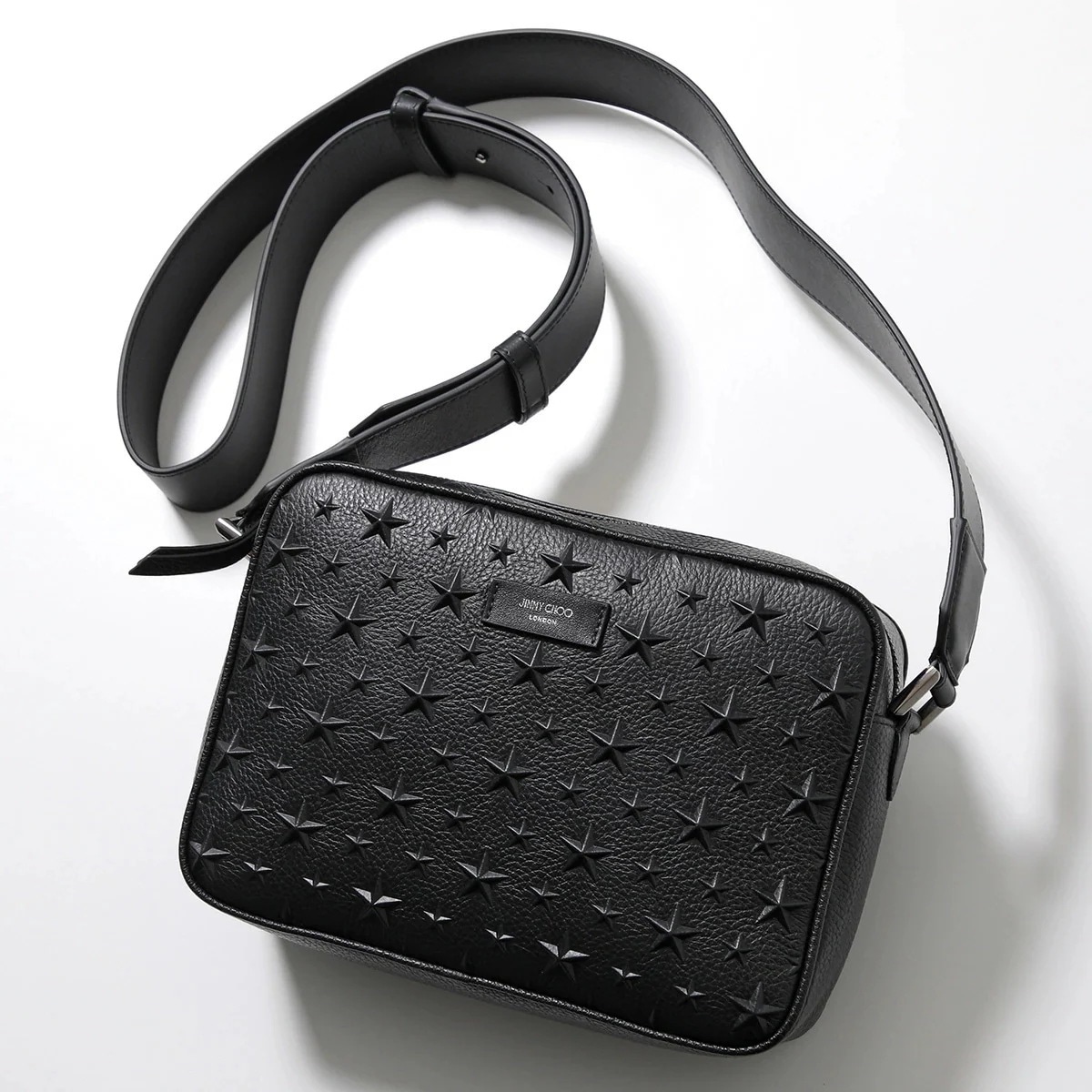 Jimmy Choo ジミーチュウ ショルダーバッグ BOX CAMERA/M/U EMG メンズ レディース レザー カメラバッグ スター エンボス ロゴ 鞄 BLACK/GUNMETAL