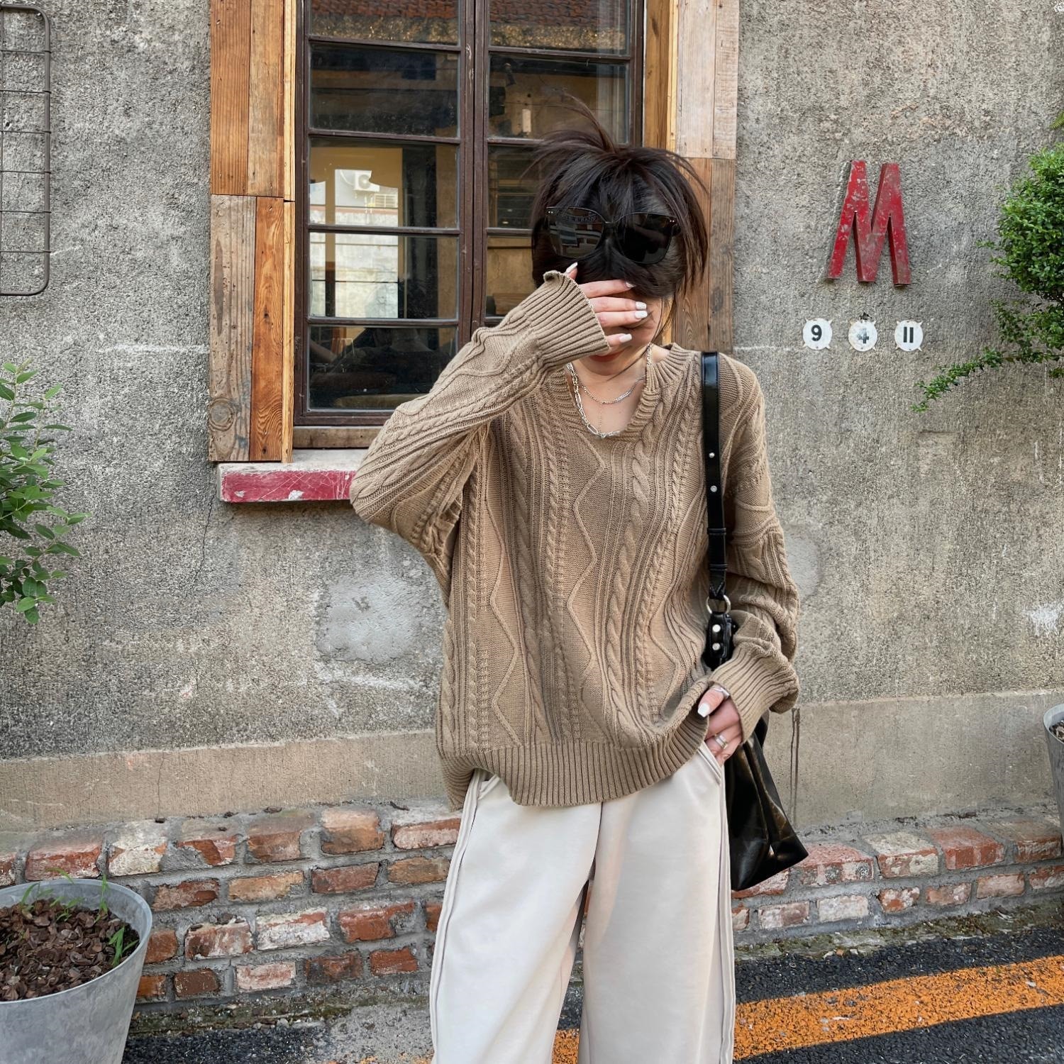 トップス セーター 袖あり 長袖 キーネック デザイン ザックリ オーバーサイズ ビッグシルエット 美ライン ニュアンス ケーブルニット ニット カラバリ かわいい 大人可愛い きれいめ シンプル