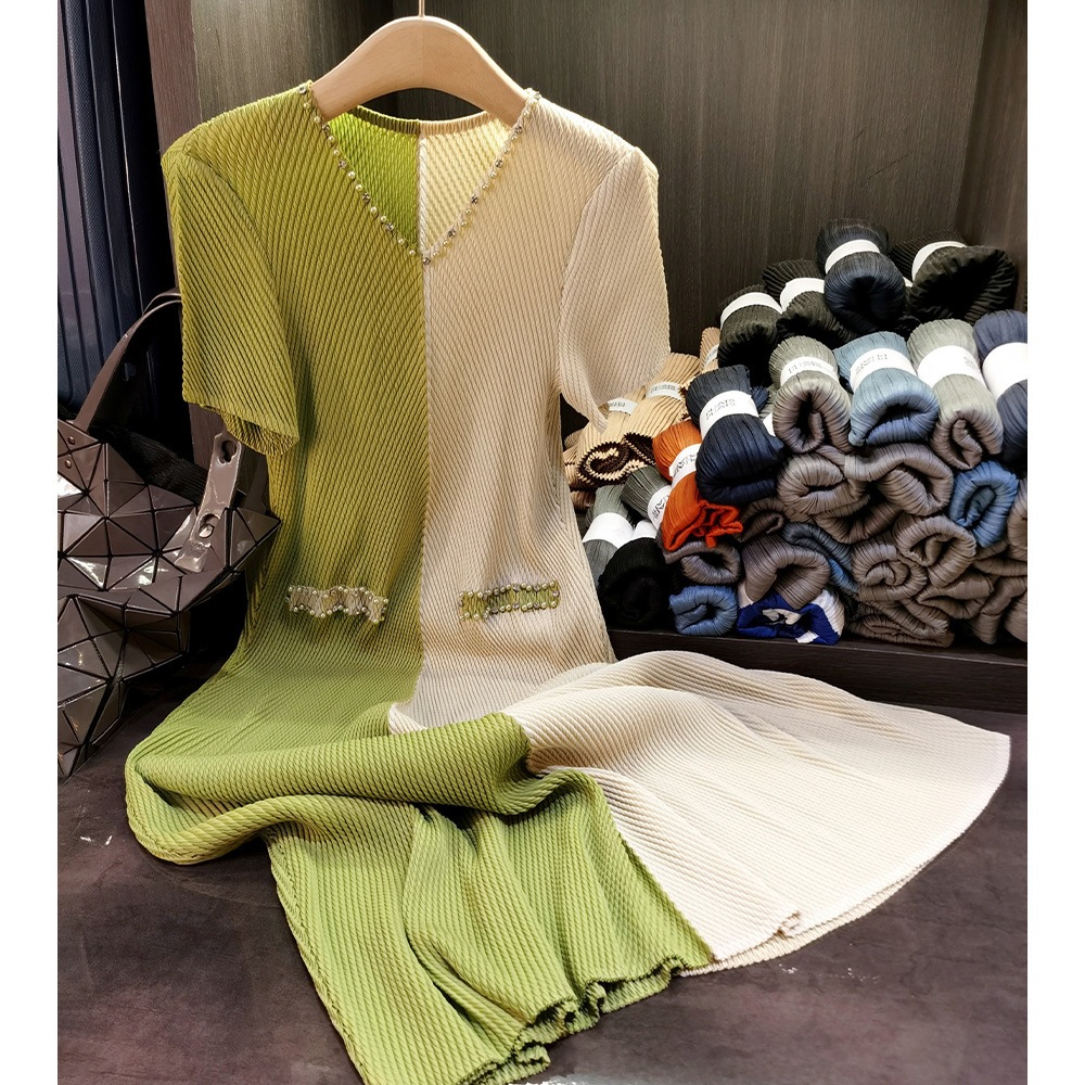 高級ワンピースデザインvネック釘珠半袖龍鱗しわ中ロングスカート夏