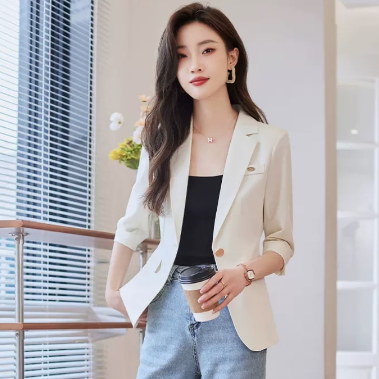 アウター デート ジャケット 上着 袖あり 7分袖 かわいい 大人可愛い きれいめ シンプル カジュアル 大人 上品 おしゃれ お洒落 主役級 存在感 春 秋 10代 20代 30代 レディース