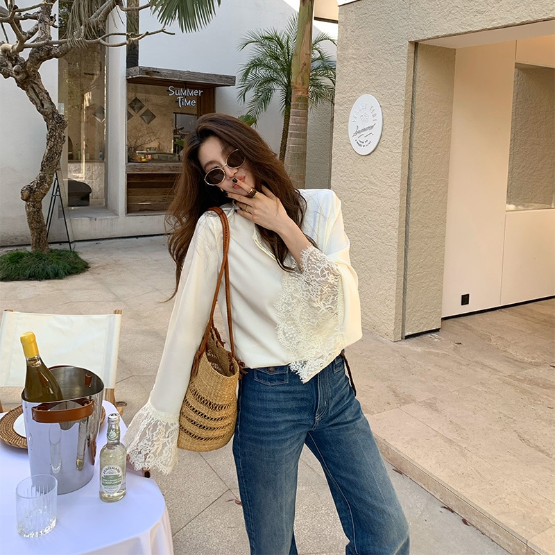 長いxierホワイトフレアスリーブレースウーデンシャツ女性春と夏の新しいハイエンド温度酢酸フレンチトップ