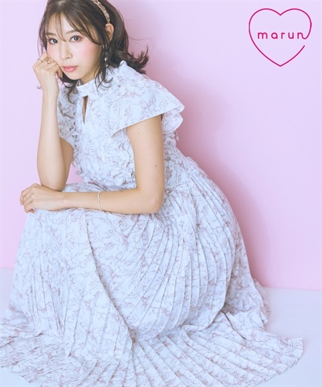 ロング・マキシ丈/半袖 大きいサイズ チョーカー風ラッフルプリーツワンピース marun