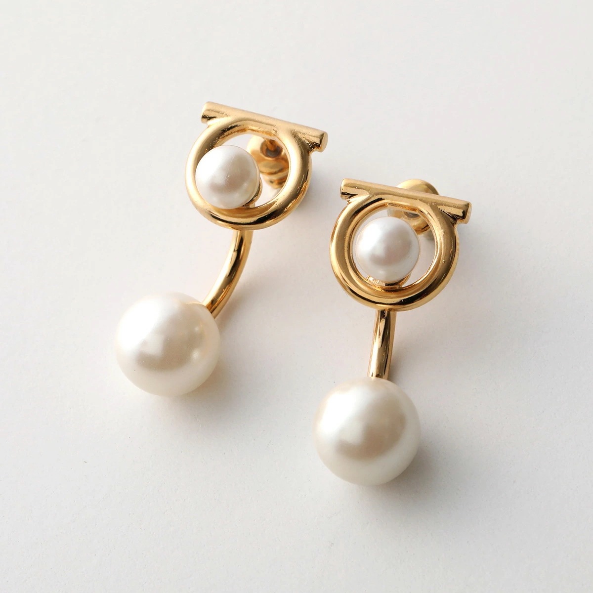 フェラガモ ピアス FERRAGAMO フェラガモ ピアス EAR GANFUT P 76 0583 レディース