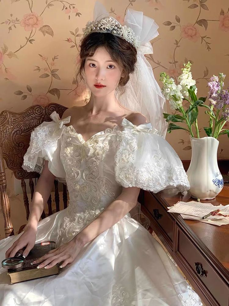 パレスガールメインウェディングドレス写真スタジオ婚約プリンセスドレス花嫁重工業レトロ