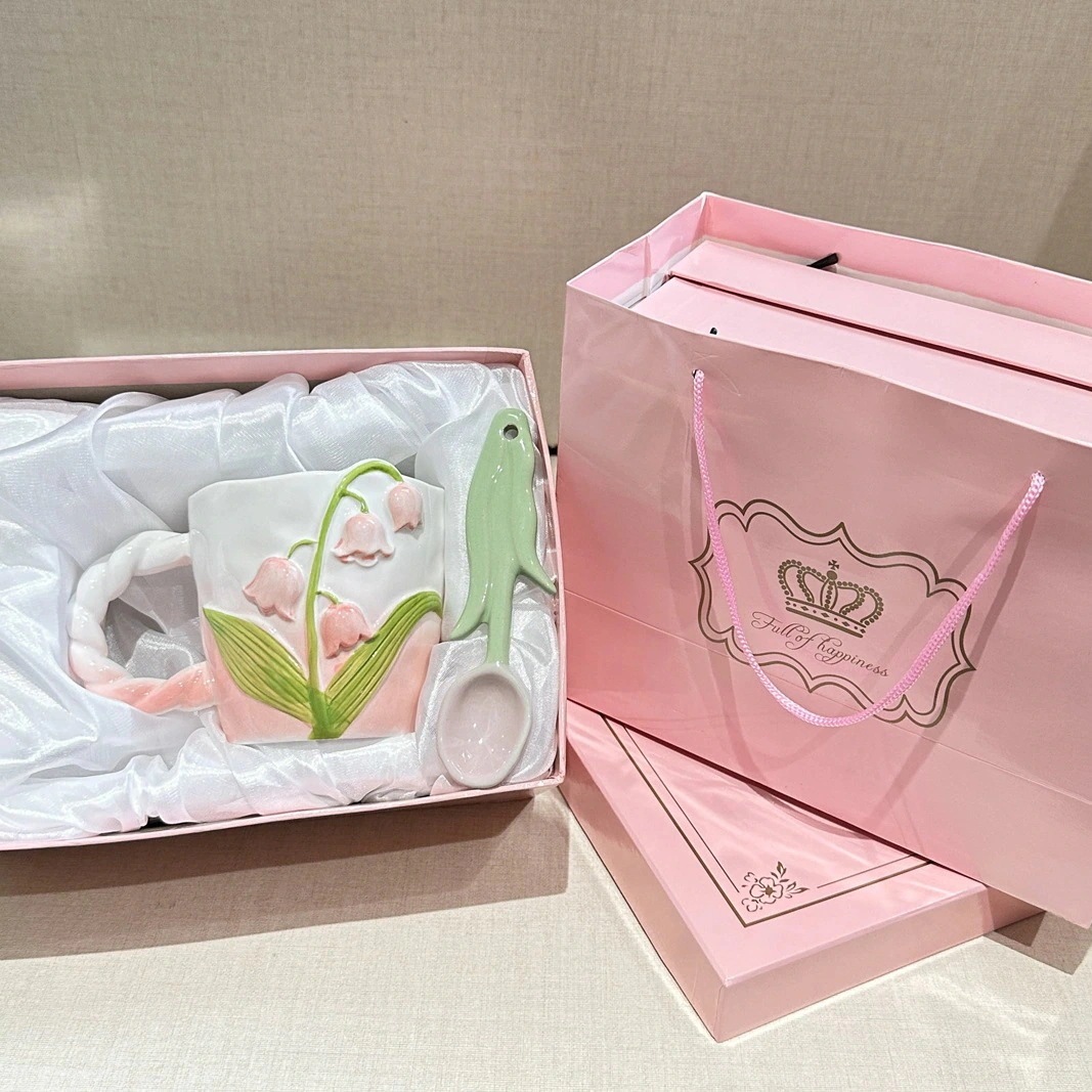 韓国のスズランのマグカップは立体的な造形かわいい図案気持ちがいい牛乳カップコーヒーカップでもK複数の色が選べるのでおすすめです