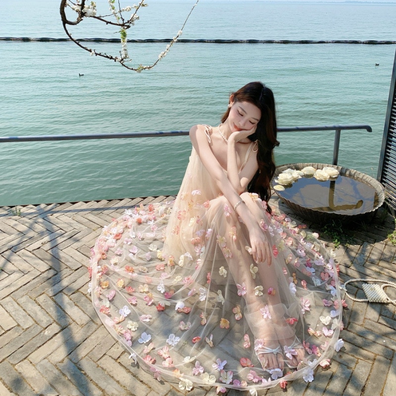 高級感立体花ストラップワンピース 5,694円