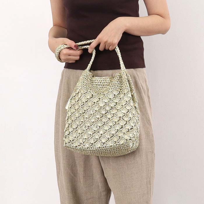 メタリック柄編みロングハンドル トートバッグ ショルダーバッグ レース編み エレガント 大人 きれいめ 春 夏 肩掛け バッグ 光沢 フェミニン 上品 20代 30代 40代 50代 60代 70代