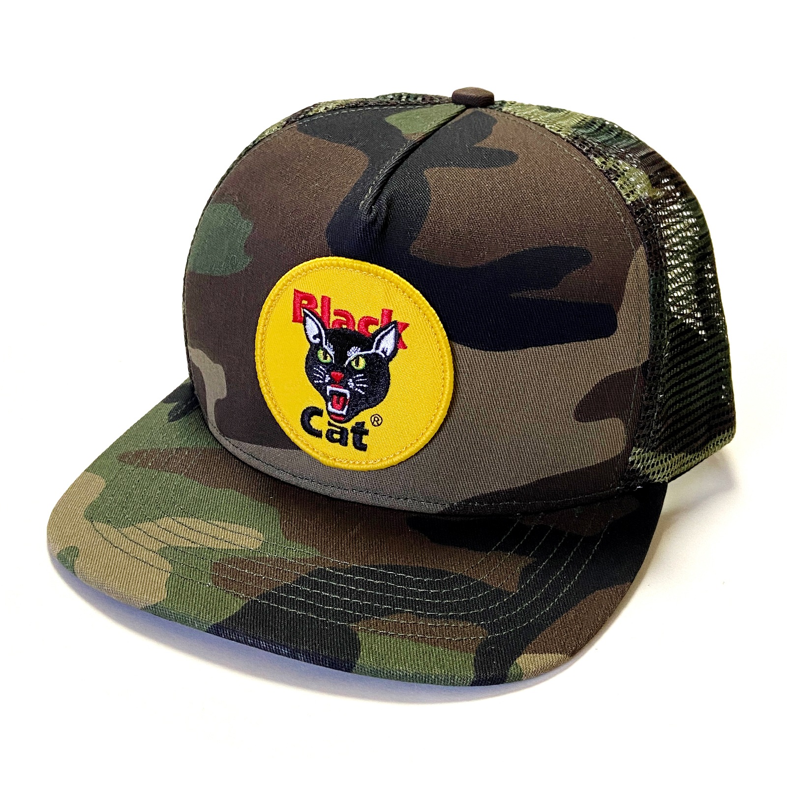 ブラックキャットメッシュバック5パネルキャップ ウッドランドカモ SS24H40
