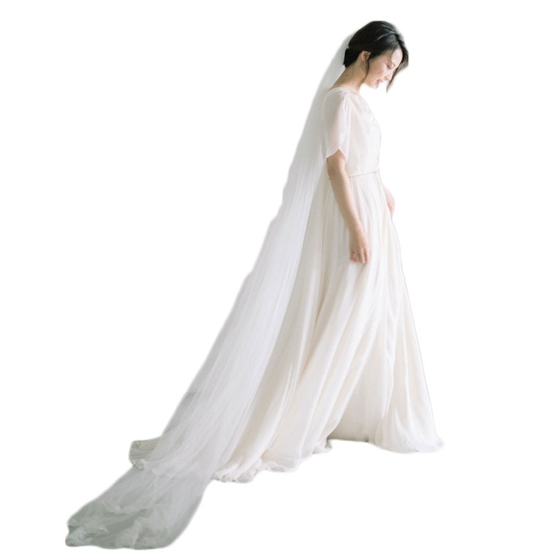 エレガントなウェディングドレス ロング丈 高級感のどんす裏地 結婚式 披露宴 二次会