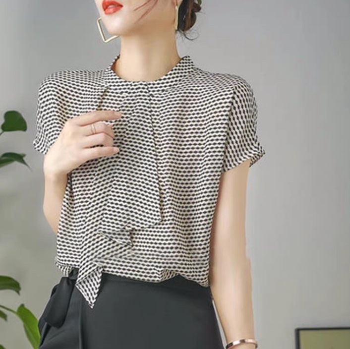 レディース トップス シャツ ブラウス 半袖 りぼんタイ ネクタイ ネクタイ付き フェミニン 薄手 かわいい 大人可愛い きれいめ シンプル 上品 おしゃれ かっこいい レトロ こなれ感 ガーリー