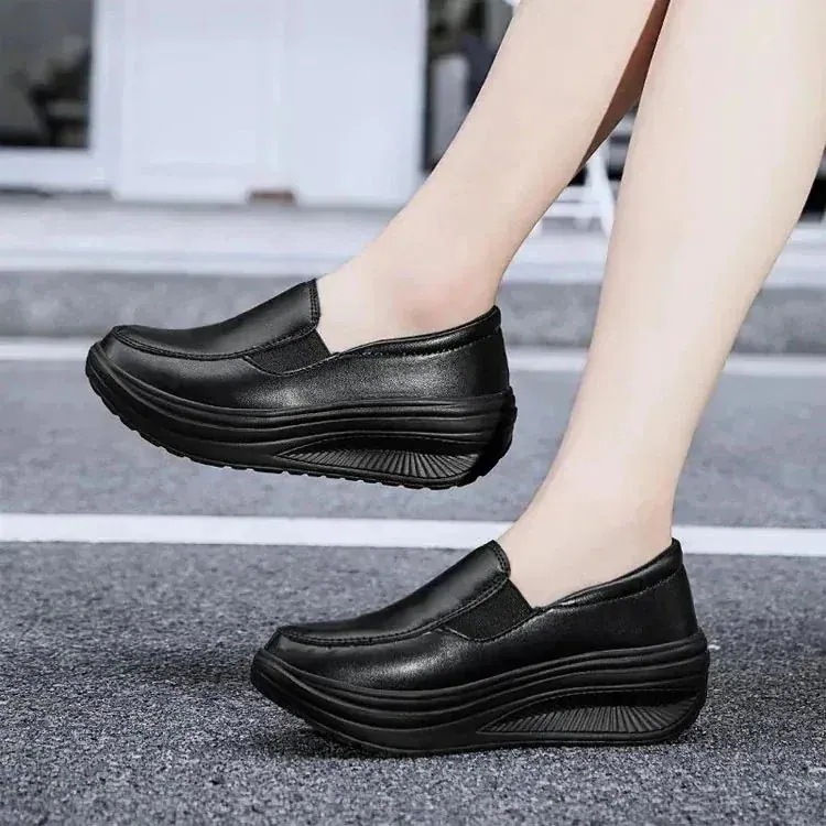 【超お得1つ買うと10個もらえる】急速出荷30% OFF【早い者勝ちタイムセール】スリッポンナースシューズローカットプラットフォームシューズダイエットスニーカーレディースウォキングシューズ船型底厚底ス