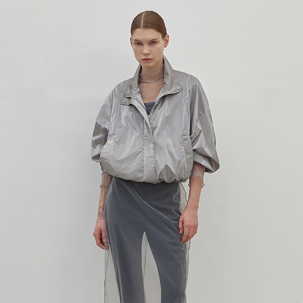 (JP-541)ODD B GLOSSY HIGH NECK SHORT JUMPER