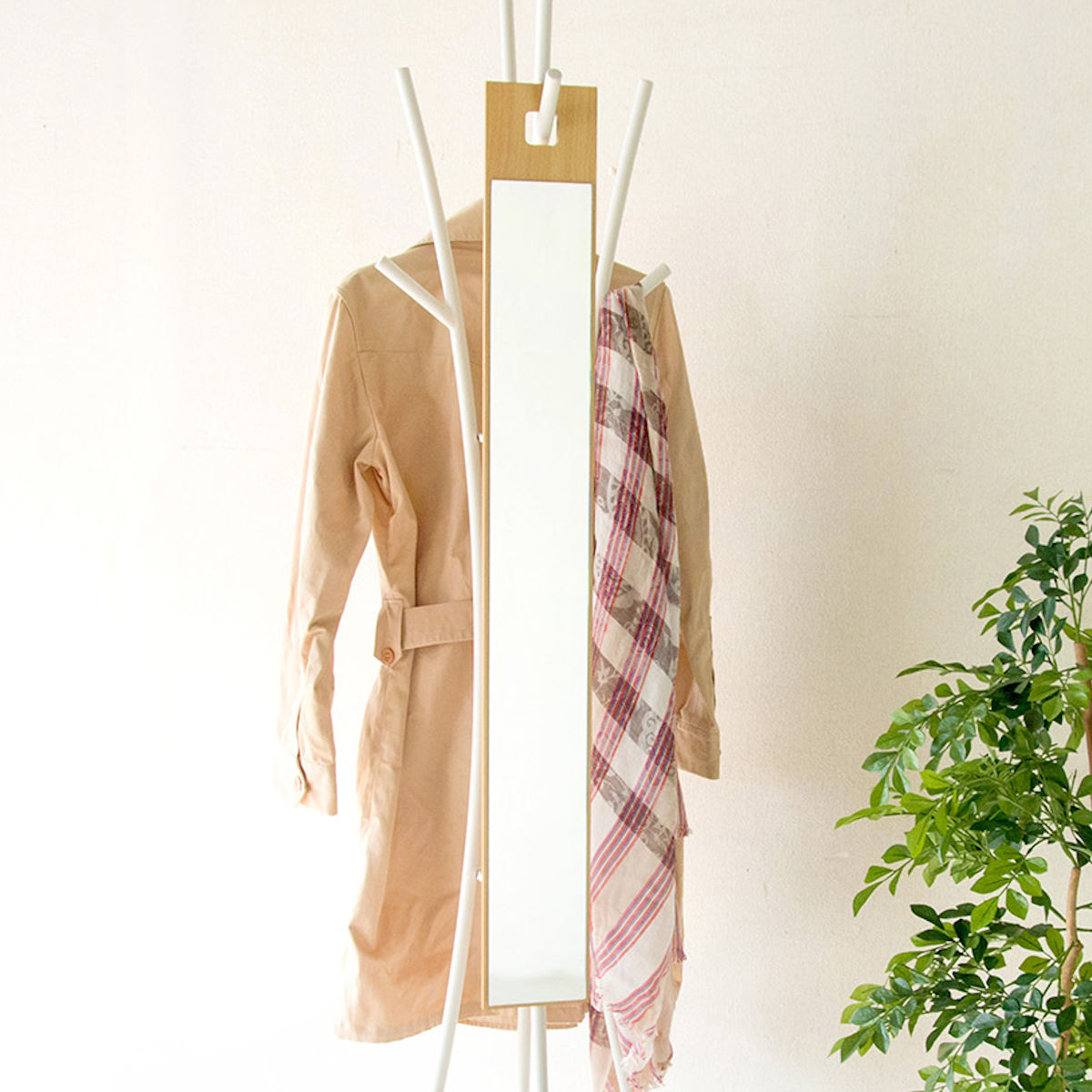 壁掛けミラー 高さ102.5cm 軽量 スリム 木目調 ドア掛け 吊り下げ ミラー 姿見 鏡 全身 シンプル ナチュラル おしゃれ リビング 玄関 寝室 北欧風 北欧