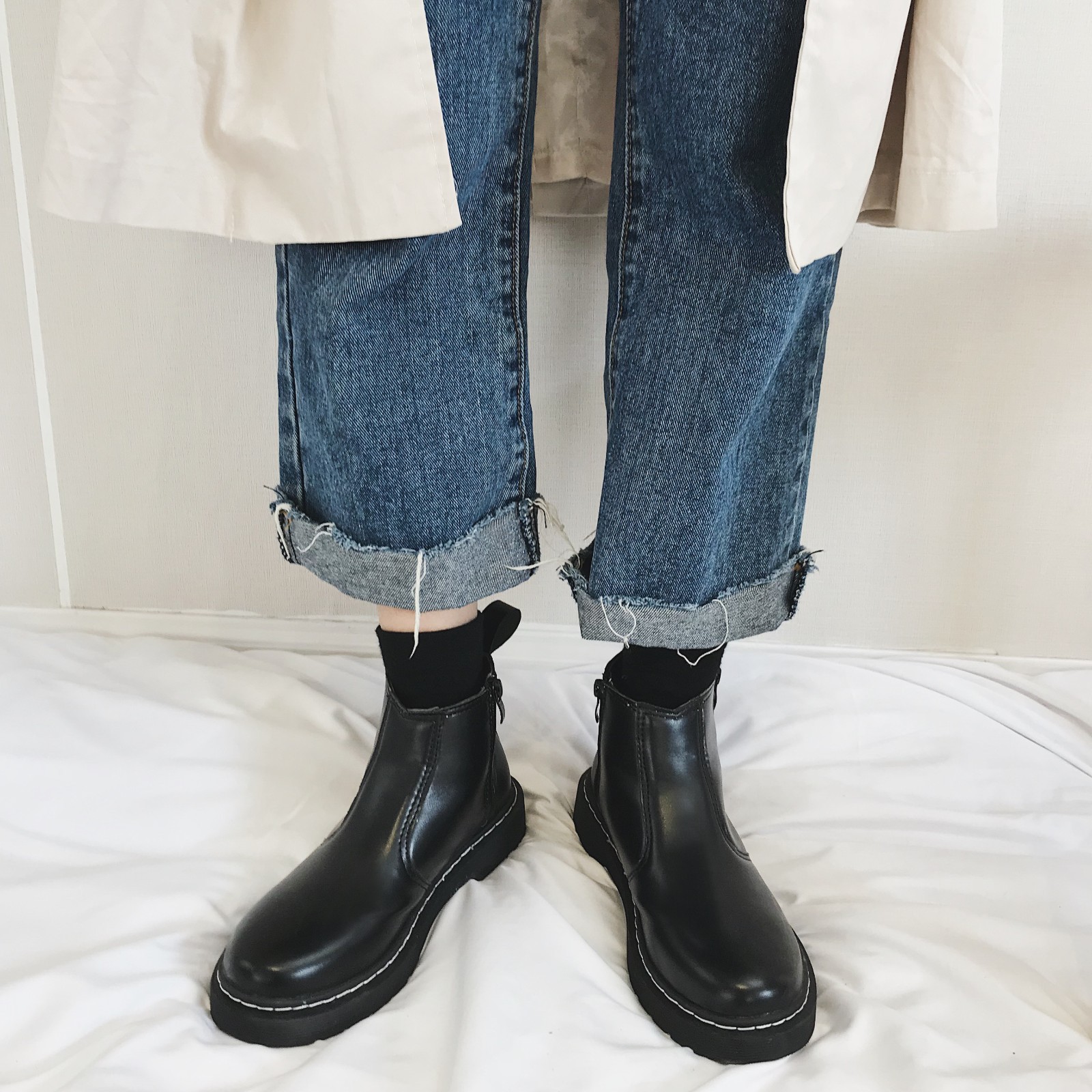 レディースショートブーツブラック21秋の新商品ヴィンテージマーティンブーツファッションサイドブー 代引不可