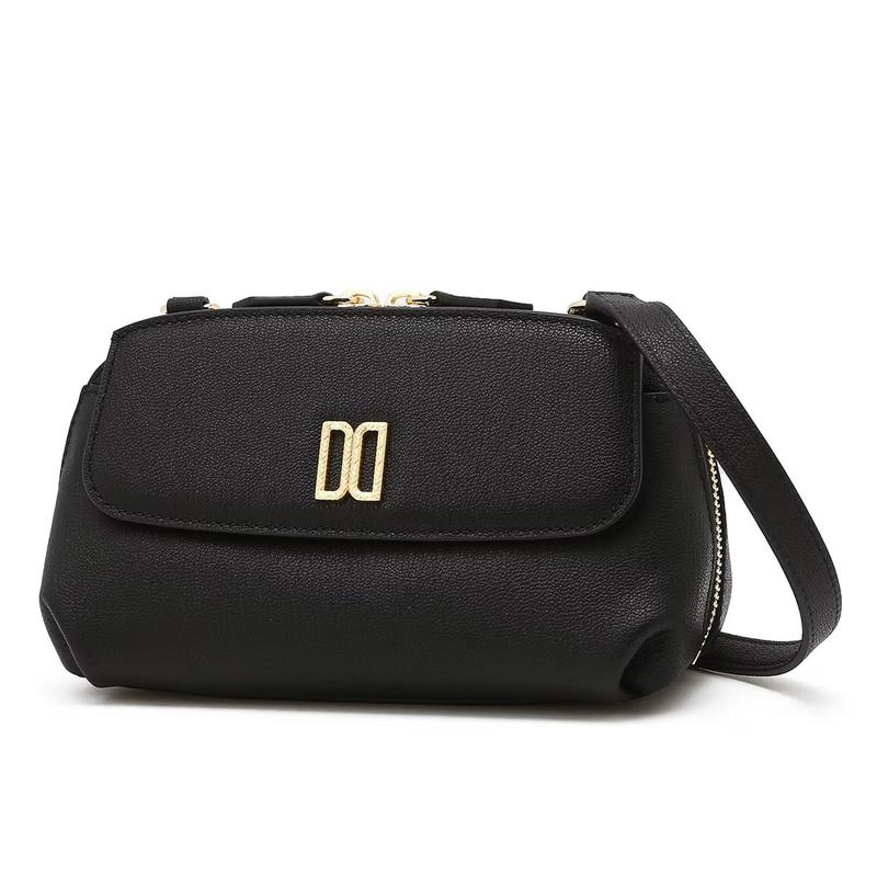 DCWA6E130BK ブラック DDロゴ 牛革クロスバッグ