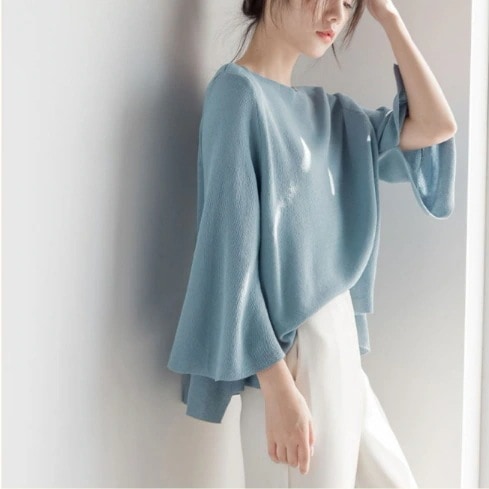 トップス ブラウス プルオーバー 袖あり 長袖 フレアスリーブ クルーネック 襟なし フレア デザイン 美ライン ニュアンス ドレープ カラバリ かわいい 大人可愛い きれいめ シンプル カジュアル