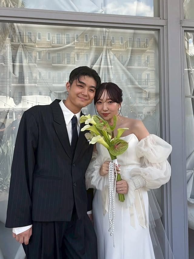 実例写真！人気上昇！ 取り外し可能な付け袖 のみ ロングスリーブ オフホワイト 色直し 花嫁