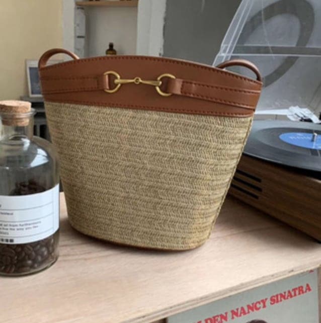 バッグ バック カバン かばん 鞄 bag レディースバッグ レディースバック かわいい 大人可愛い かごバッグ ショルダーバッグ フェイクレザー夏 休日 リゾート 旅行 ブラウン ブラック 韓国
