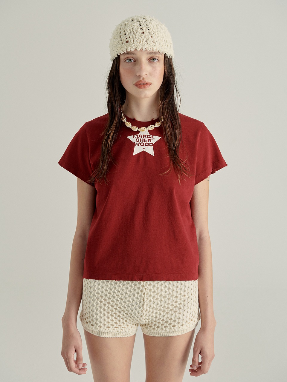 【MARGESHERWOOD】 STAR LOGO T-SHIRT : BURGUNDY
