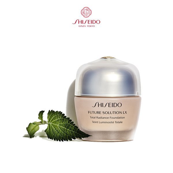 フューチャーソリューション LXトータルラディエンス ファンデーション E