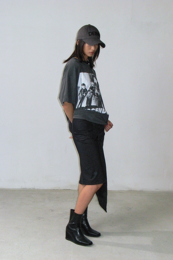 【DEINET】 DEINET LOGO CAP : CHARCOAL