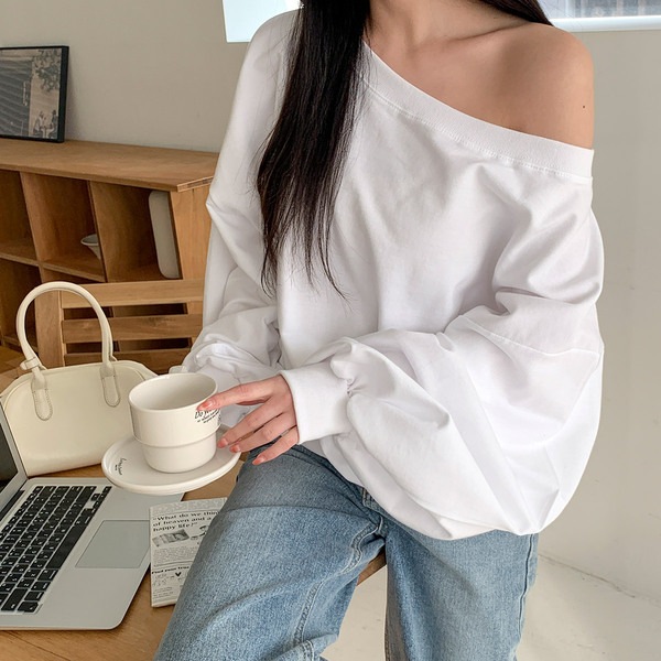 韓国 東大門 オフショルダー ショート マンツーマンTシャツ