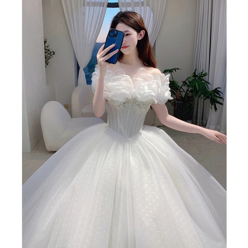 ライトウェディングドレス2025新花嫁プチお出かけ糸ワンショルダートレーリング夏本糸