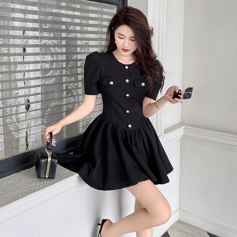 小さめ Aラインスカート ウエスト 甘め スリム 夏 ワンピ 黒 おしゃれ 洋 婦人服 更期