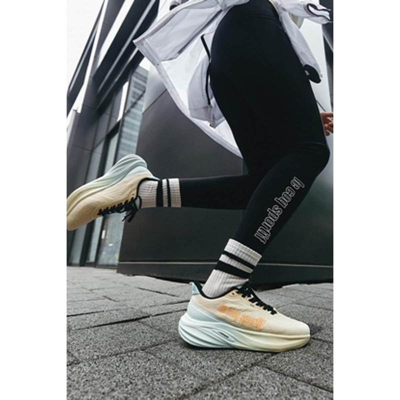 [旧モデル][40% OFF] ビバフォームマックス BEG / QQ123PRN11 / 男女共用ランニングシューズ