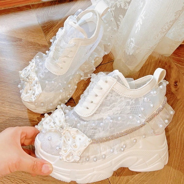 ホワイト 花柄 スニーカー レディース シューズ 靴 スリッポン レース カジュアル キャンバス 透け感 通気 耐摩耗性 滑り止め 疲れない 歩きやすい シューズ プラットフォーム 6,476円