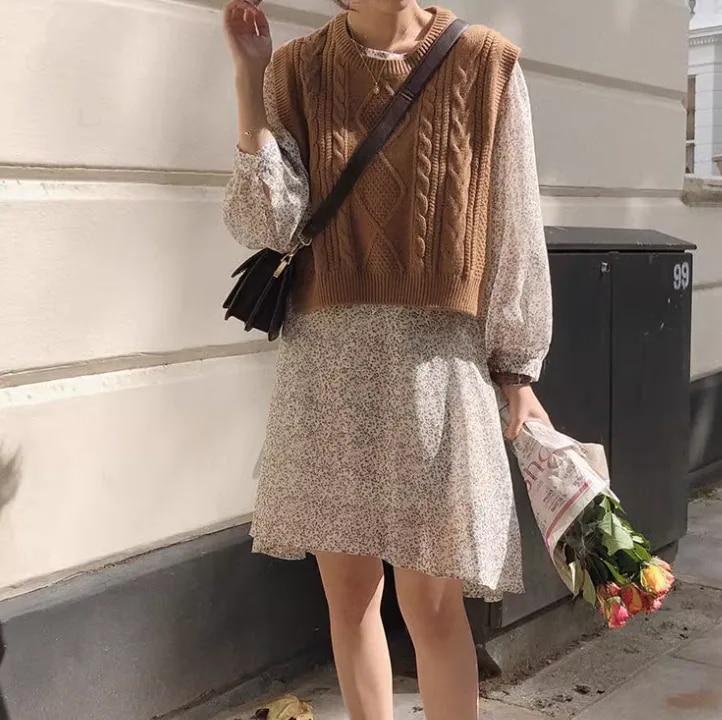 ワンピース ミディアム丈ワンピース フレアワンピース 長袖 ラウンドネック ウエストマーク バックリボン かわいい 大人可愛い きれいめ シンプル 上品 おしゃれ かっこいい カジュアル こなれ感 個