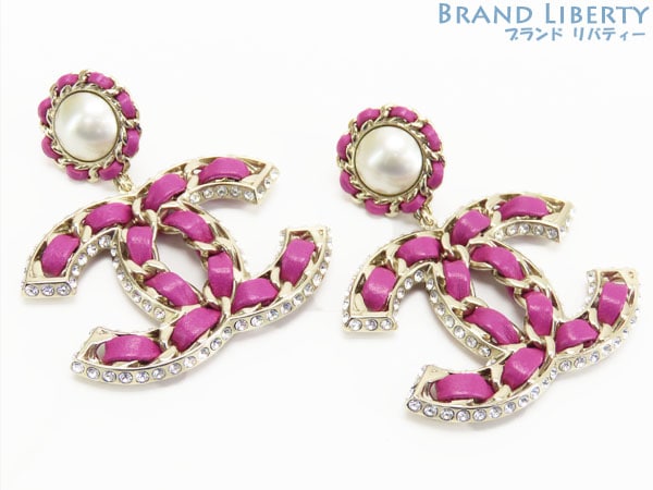 レア超美品シャネルココマークラインストーンパールスイングピアスシャンパンゴールドパールピンクパープルB21P 82,225円