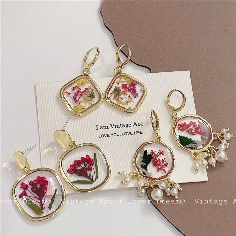 品揃え豊富で キャンペーンもお見逃しなく 韓国のレトロな幾何学的な花のイヤリングINSスタイルの花のイヤリングの韓国語バージョン女の子らしいスタイルの真珠の花のイヤリング女性