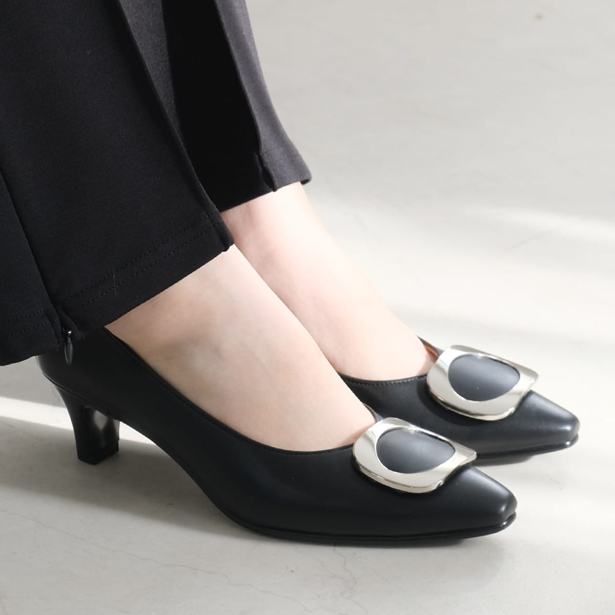 高級本革モチーフ付きパンプス レディース
