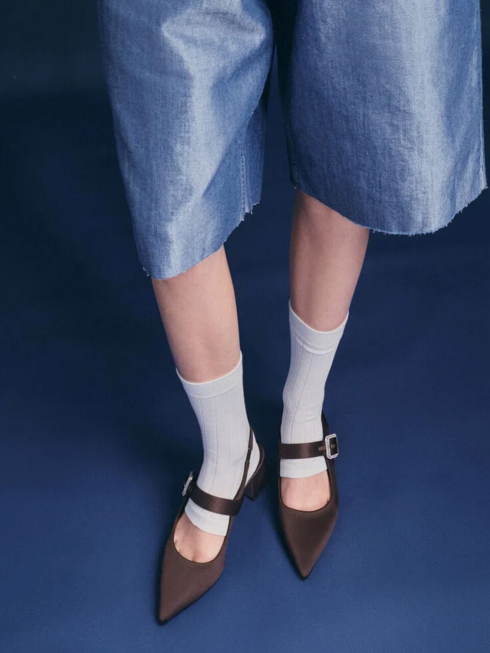 CHARLES & KEITH サテンクリスタルバックルブロックヒールスリングバックパンプス 2色 CK1 61720231